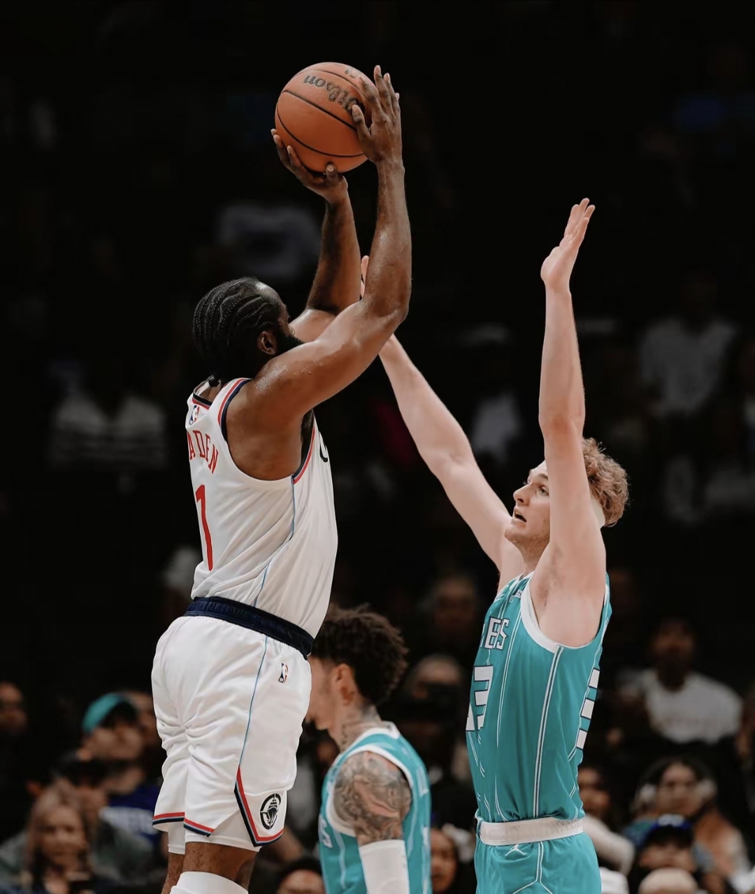 九游体育 -从清晨明尼苏达森林狼造点机会到哈登连续二十场比赛得分超过高光表现，比利亚雷亚尔冲刺阶段战术微调 