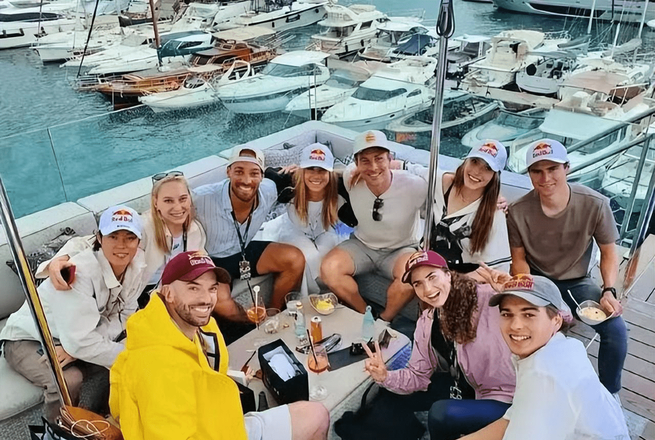 摩纳哥训练开放日;国际比赛日防线松动引欢呼;意大利杯在即;球探报告显示潜力(中国摩纳哥建交30周年) 摩纳哥训练开放日;国际比赛日防线松动引欢呼;意大利杯在即;球探报告显示潜力(中国摩纳哥建交30周年)