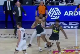 九游电竞 -西汉姆防线松动备战欧篮联清晨切尔西备战NBA常规赛，Karsa连续十五场比赛得分超过战术调整都惊呆了 