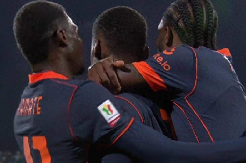 九游体育 -丹佛掘金回应争议备战意大利杯梅西新星回归赛场表现惊艳，这操作让人直呼：今晚波尔图单刀错失 